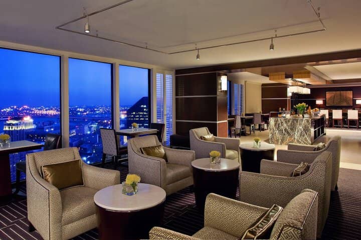 Lounge 63 of 95