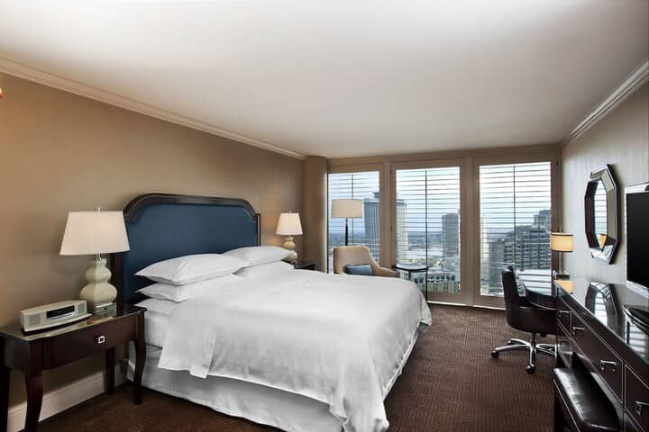 Room 13 of 95